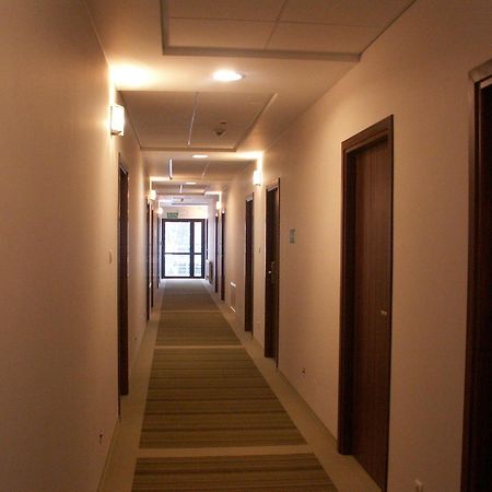 Hotel Pod Debem Tarnow Ngoại thất bức ảnh