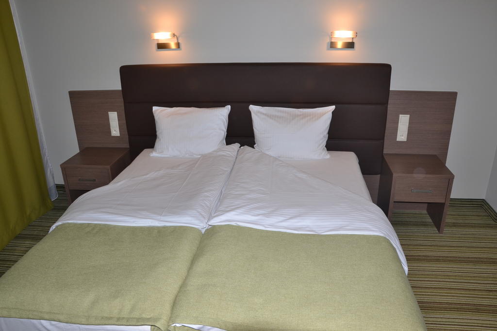 Hotel Pod Debem Tarnow Phòng bức ảnh
